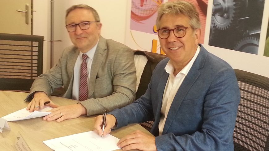 signature du contrat d'objectifs et de moyens signature du contrat d'objectifs et de moyens