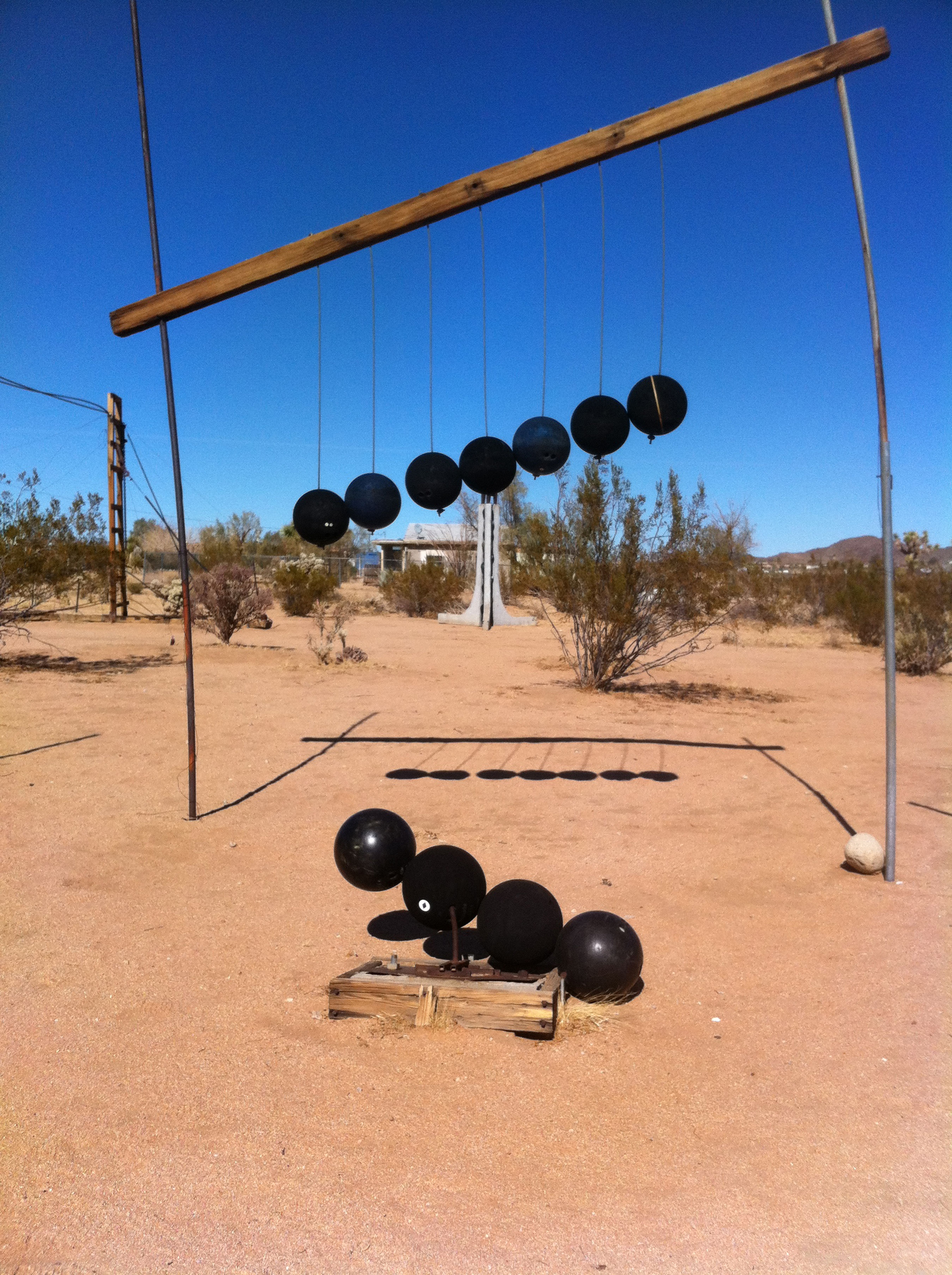 Installation d'un mobile dans le désert