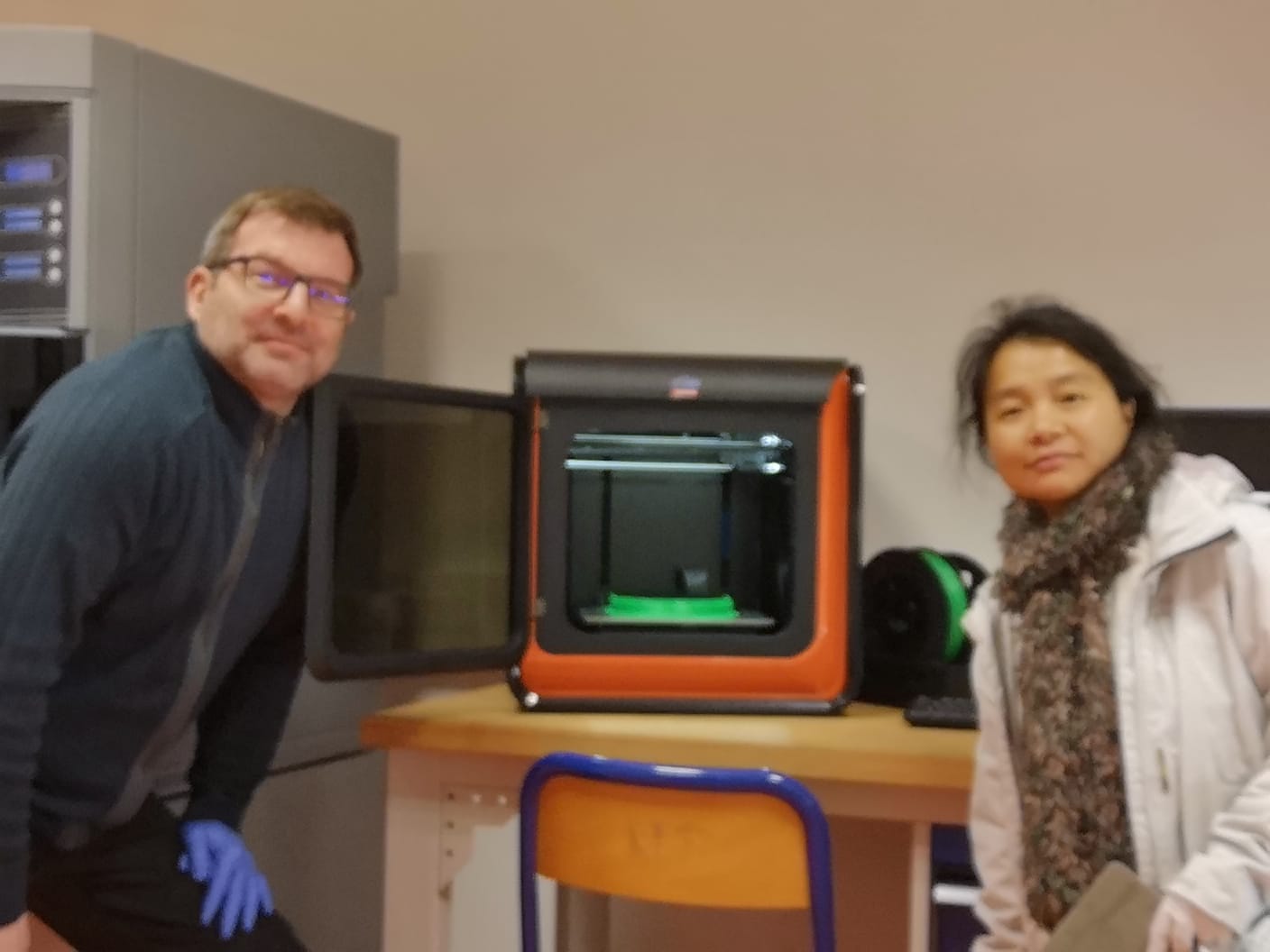 Yannick Colleville, Responsable du Pôle Physique de l'IUT d'Orléans accompagné de Clarisse Novello, responsable du Fablab Académique de Polytech Orléans Yannick Colleville, Responsable du Pôle Physique de l'IUT d'Orléans accompagné de Clarisse Novello, responsable du Fablab Académique de Polytech Orléans