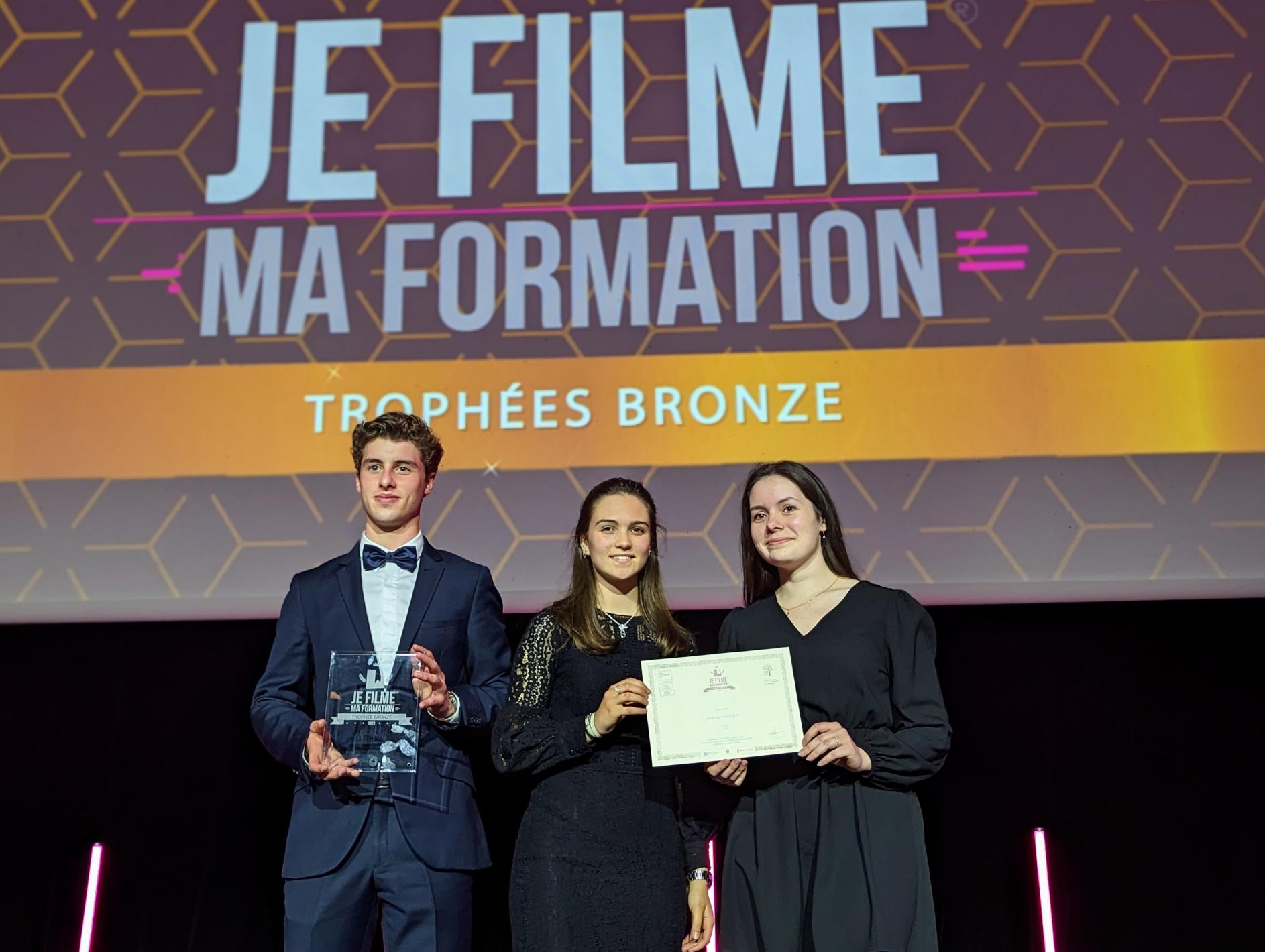 Trophée bronze au concours je filme ma formation