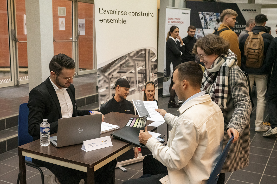 Rencontres Métiers et Avenir à l'IUT le 30 novembre 2023 Rencontres Métiers et Avenir à l'IUT le 30 novembre 2023