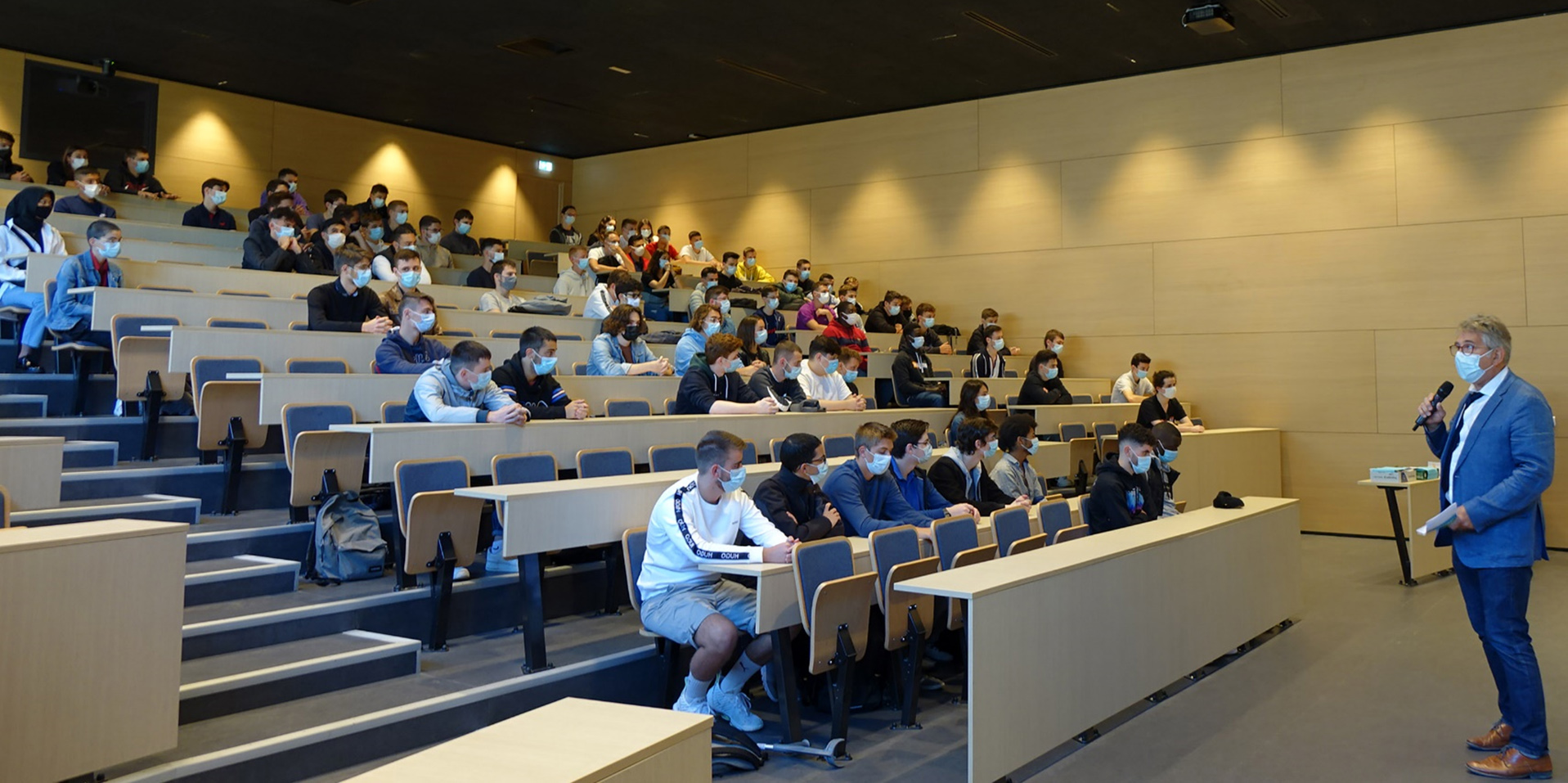 Accueil en Amphi des BUT1 Accueil en Amphi des BUT1