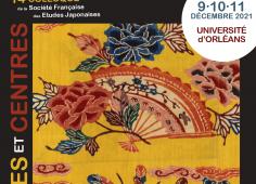 Affiche du colloque de la Société française des études japonaise du 9 au 11 décembre 2021 à l'université d'Orléans, illustré par un fragment d'étoffe de soie à fond jaune et motifs de phénix, nuages, éventail, fleurs;