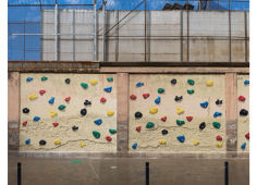 Ampparito, Sobre las prisiones, los muros de escalada y la imposibilidad de crear sombras con la pintura, Barcelona, 2018