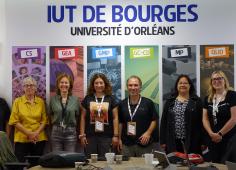 Photo de groupe avec 2 collègues de l'Université de Macédoine