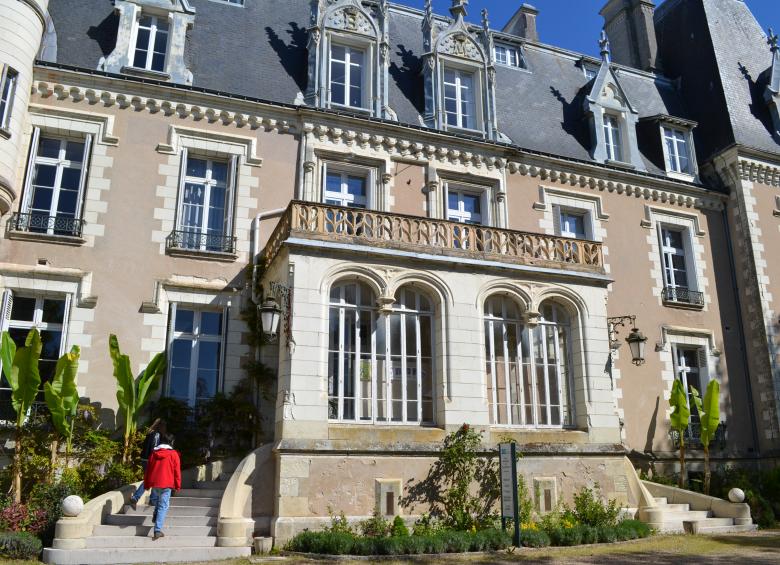 Vue de la façade de l'ESPE de Tours-Fondettes