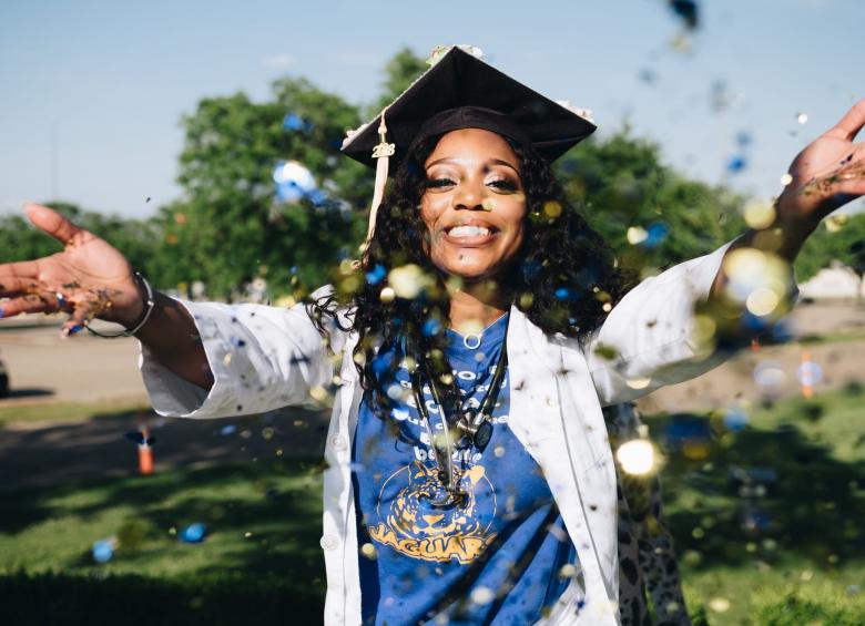 DEG_BRI_Graduation2_R