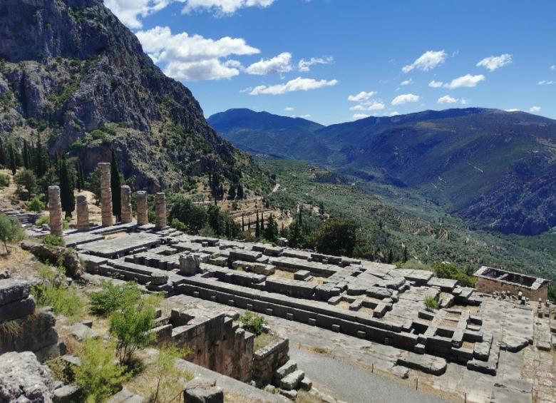 Le Temple d'Apollon à Delphes, Grèce (Cliché A. Perrier, 2021).