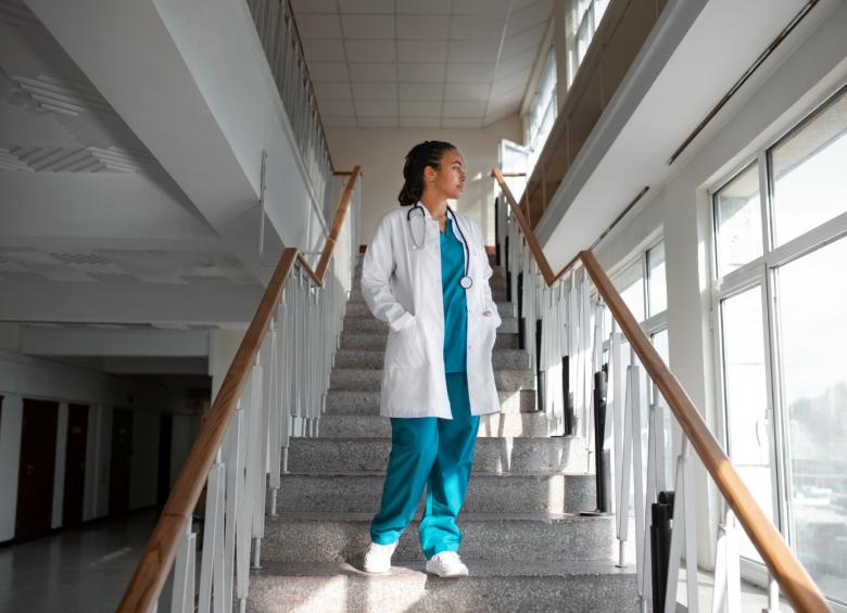 Une étudiante en médecine