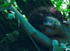 Portrait d'Alicia Chanteuse autrice-compositrice